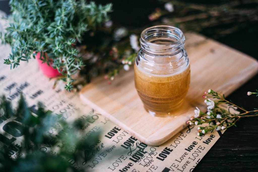 Manuka honing in pot uit Nieuw-Zeeland met unieke eigenschappen voor gezondheid en wondgenezing